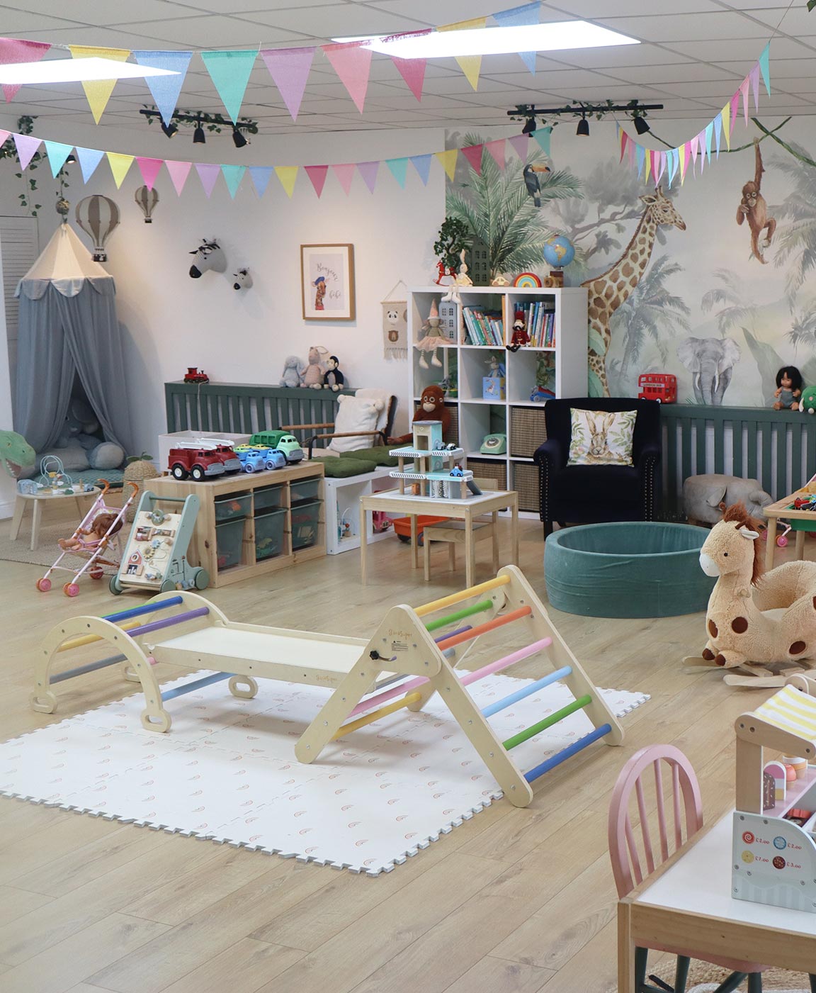 Book our play sessions that ignite imagination